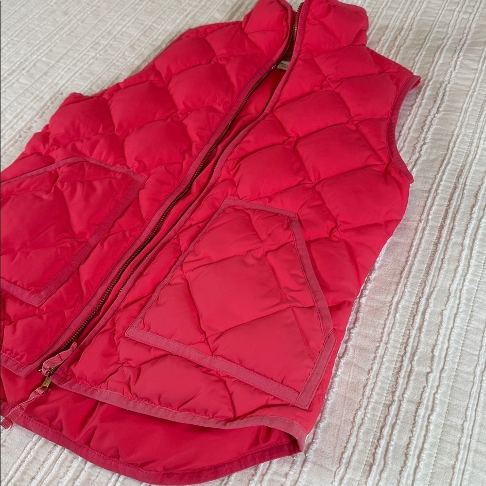 J.Crew Pink Puffer Vest Quilted Down Filled Zip Front Lightweight XS Feather - Picture 2 of 6